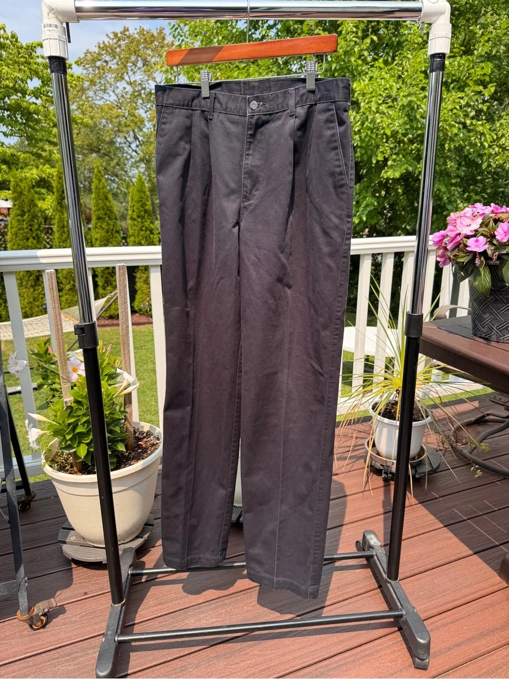 Men's Black Pleated Dress Pants - Classic Straight Fit